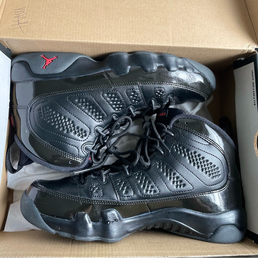 Jordan 9 Retro Bred 2018 GS 7Y (8.5 women’s) no box